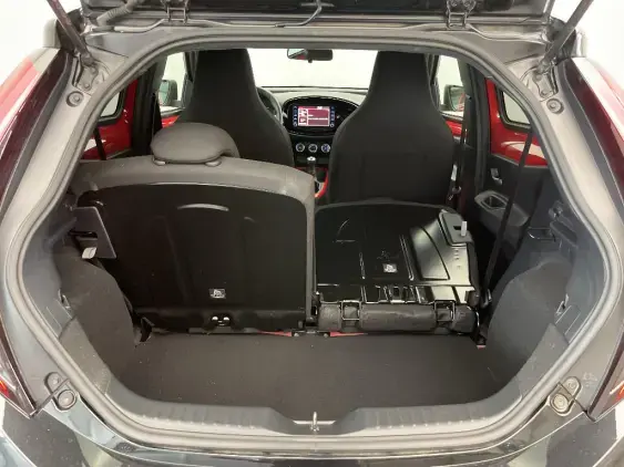 TOYOTA AYGO X - voiture d'occasion - Photo 16