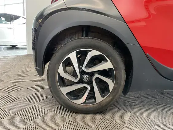 TOYOTA AYGO X - voiture d'occasion - Photo 25