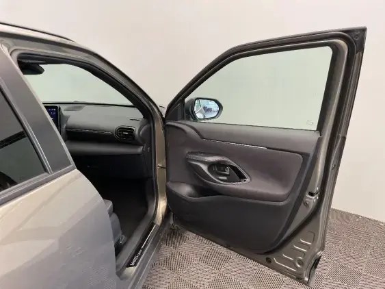 TOYOTA YARIS CROSS I - voiture d'occasion - Photo 20