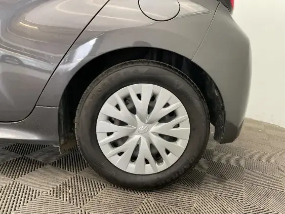 TOYOTA YARIS IV - voiture d'occasion - Photo 23