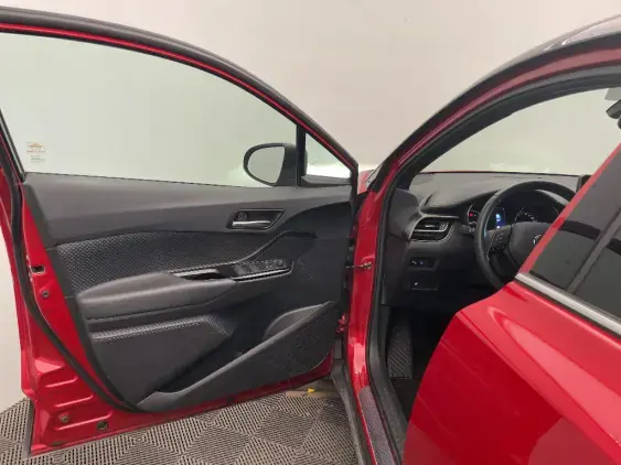 TOYOTA C-HR - voiture d'occasion - Photo 19