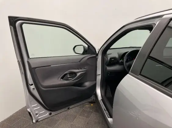 TOYOTA YARIS CROSS I - voiture d'occasion - Photo 18