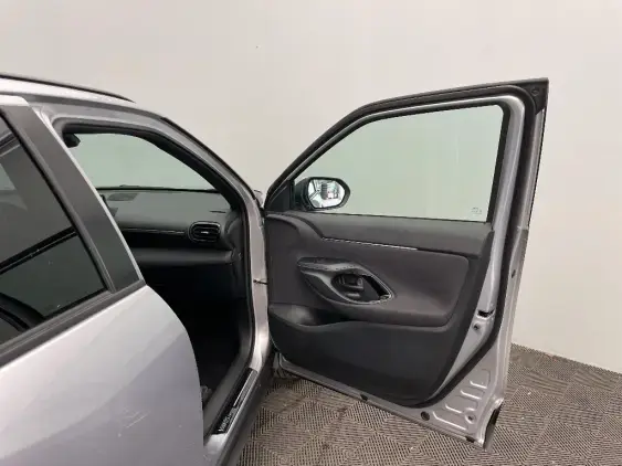 TOYOTA YARIS CROSS I - voiture d'occasion - Photo 19