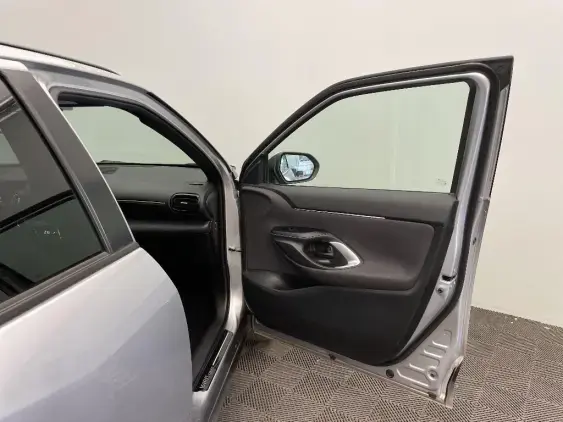 TOYOTA YARIS CROSS I - voiture d'occasion - Photo 20