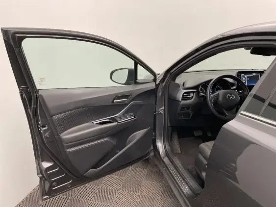 TOYOTA C-HR - voiture d'occasion - Photo 19