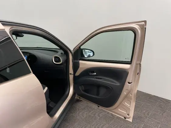 TOYOTA AYGO X - voiture d'occasion - Photo 20