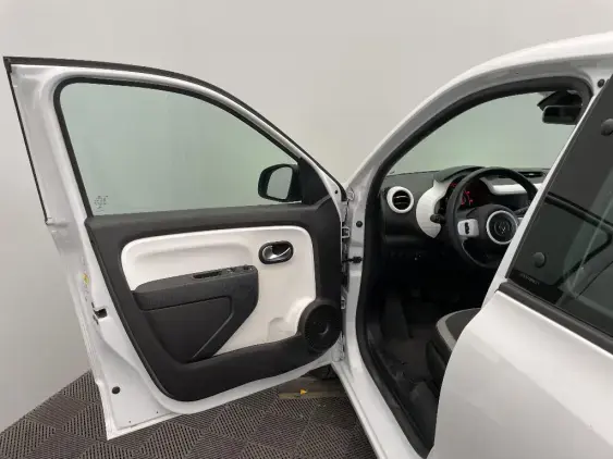 RENAULT TWINGO III - voiture d'occasion - Photo 17