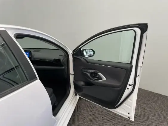 TOYOTA YARIS IV - voiture d'occasion - Photo 20