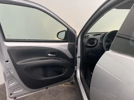 TOYOTA AYGO X - voiture d'occasion - Photo 19