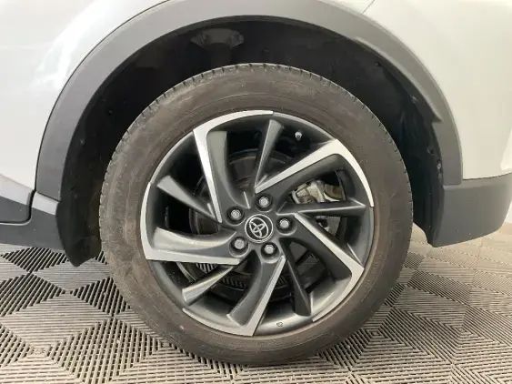 TOYOTA C-HR - voiture d'occasion - Photo 23