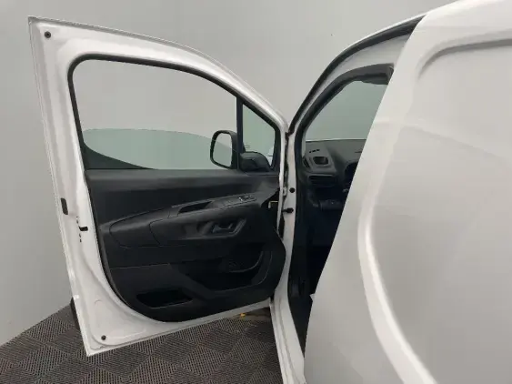TOYOTA PROACE CITY - voiture d'occasion - Photo 15