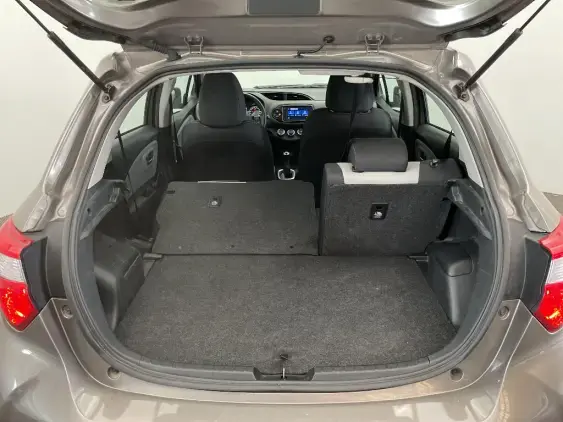 TOYOTA YARIS III - voiture d'occasion - Photo 16