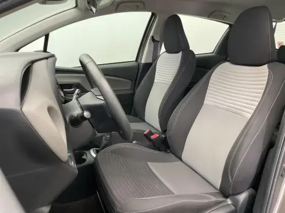 TOYOTA YARIS III - voiture d'occasion - Photo 18