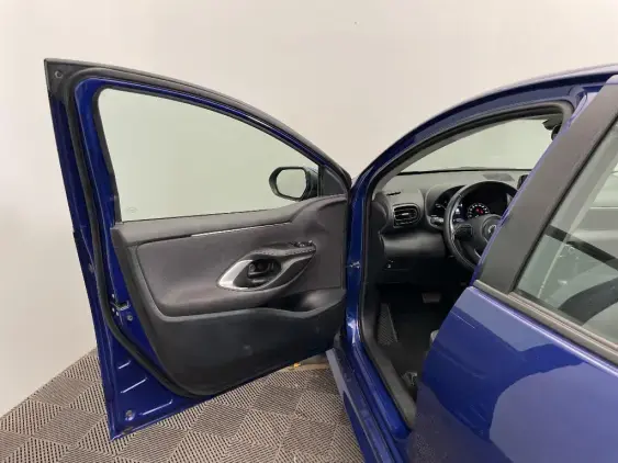TOYOTA YARIS IV - voiture d'occasion - Photo 19