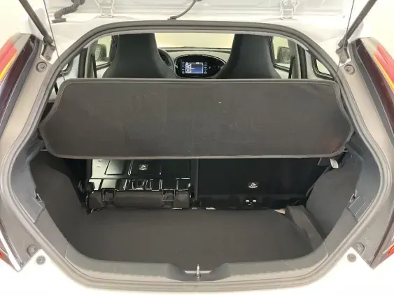 TOYOTA AYGO X - voiture d'occasion - Photo 16
