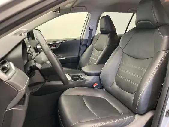 TOYOTA RAV4 V - voiture d'occasion - Photo 18