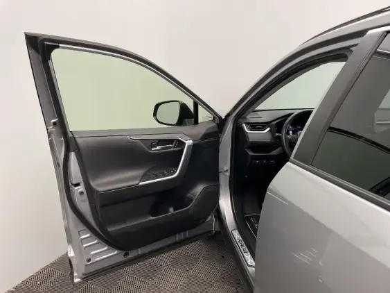 TOYOTA RAV4 V - voiture d'occasion - Photo 19