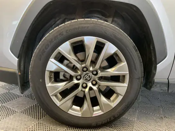 TOYOTA RAV4 V - voiture d'occasion - Photo 22