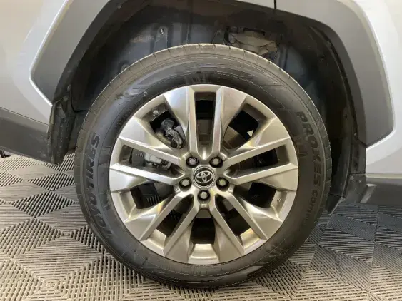 TOYOTA RAV4 V - voiture d'occasion - Photo 24