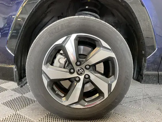 TOYOTA RAV4 V - voiture d'occasion - Photo 23