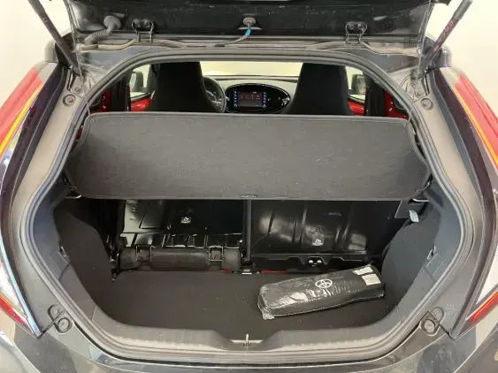 TOYOTA AYGO X - voiture d'occasion - Photo 16