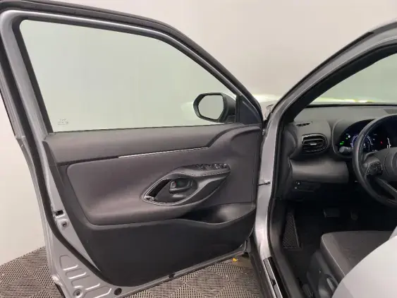 TOYOTA YARIS CROSS I - voiture d'occasion - Photo 19