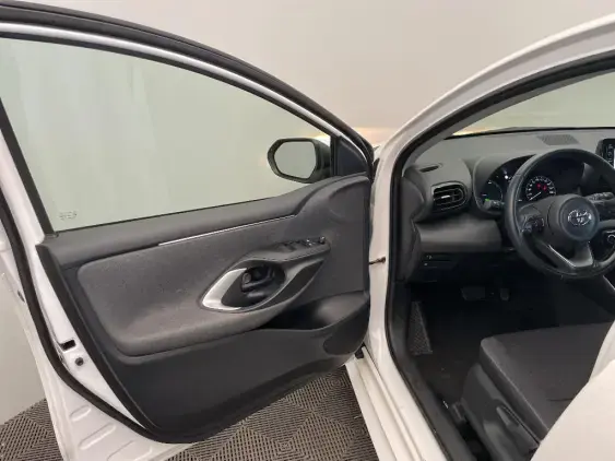 TOYOTA YARIS IV - voiture d'occasion - Photo 19