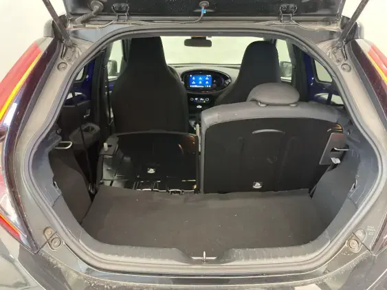 TOYOTA AYGO X - voiture d'occasion - Photo 16