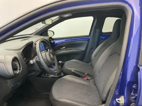 TOYOTA AYGO X - voiture d'occasion - Photo 18