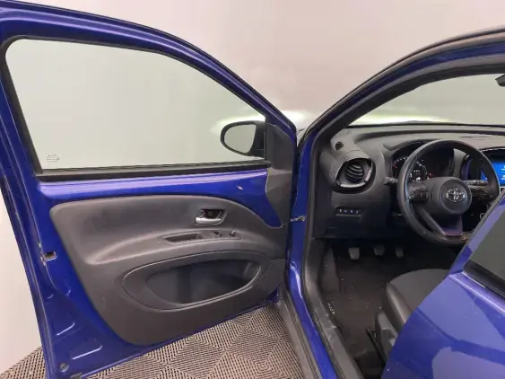 TOYOTA AYGO X - voiture d'occasion - Photo 19