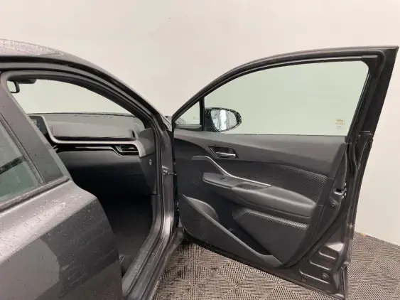 TOYOTA C-HR - voiture d'occasion - Photo 20