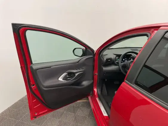 TOYOTA YARIS IV - voiture d'occasion - Photo 19
