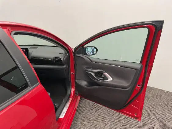 TOYOTA YARIS IV - voiture d'occasion - Photo 20