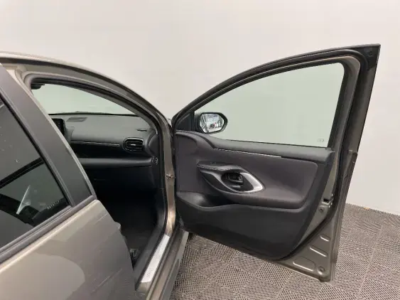 TOYOTA YARIS IV - voiture d'occasion - Photo 20