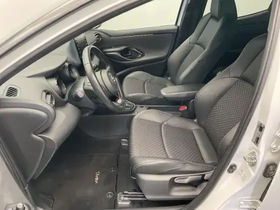 TOYOTA YARIS IV - voiture d'occasion - Photo 18