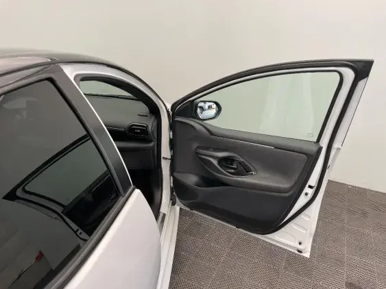 TOYOTA YARIS IV - voiture d'occasion - Photo 20