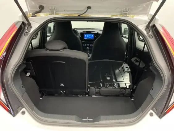 TOYOTA AYGO X - voiture d'occasion - Photo 16