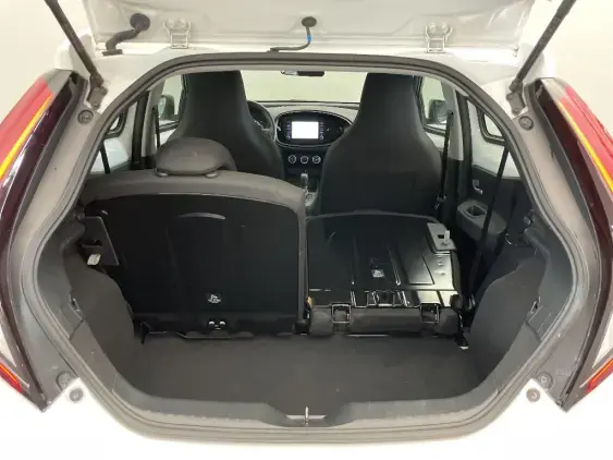 TOYOTA AYGO X - voiture d'occasion - Photo 16