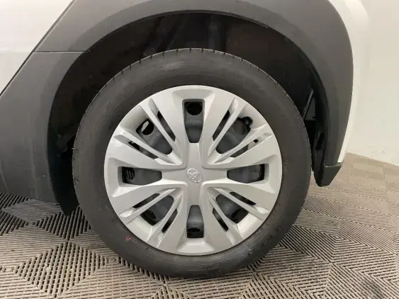 TOYOTA AYGO X - voiture d'occasion - Photo 24