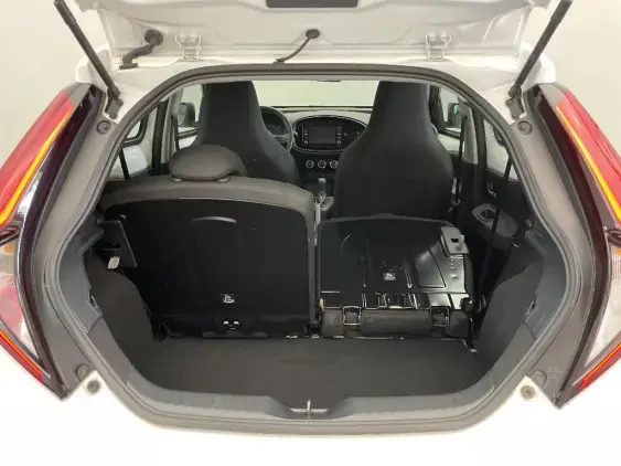 TOYOTA AYGO X - voiture d'occasion - Photo 16