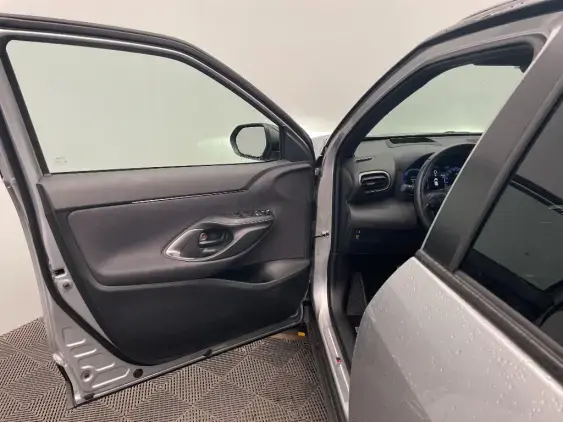 TOYOTA YARIS CROSS I - voiture d'occasion - Photo 19