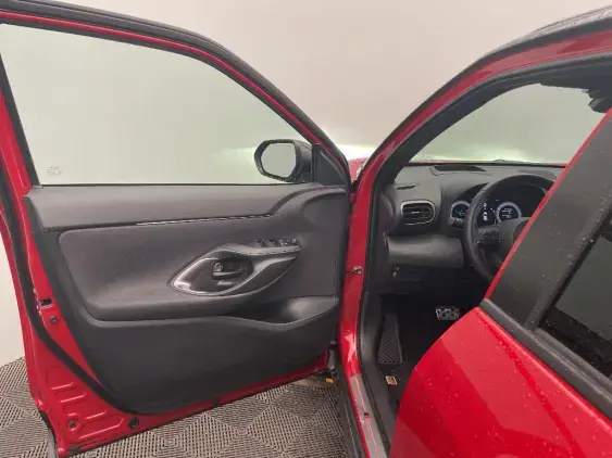 TOYOTA YARIS CROSS I - voiture d'occasion - Photo 19