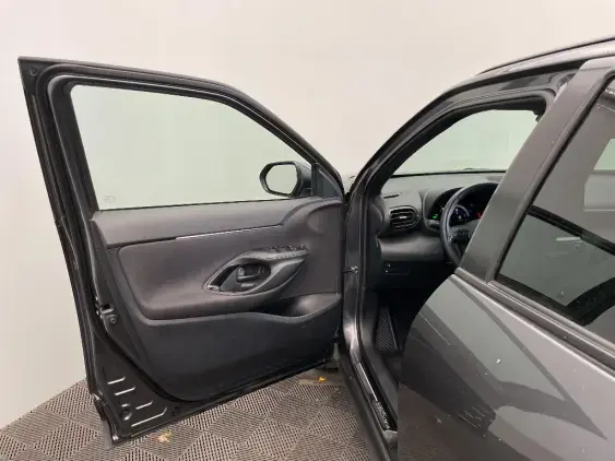 TOYOTA YARIS CROSS I - voiture d'occasion - Photo 19