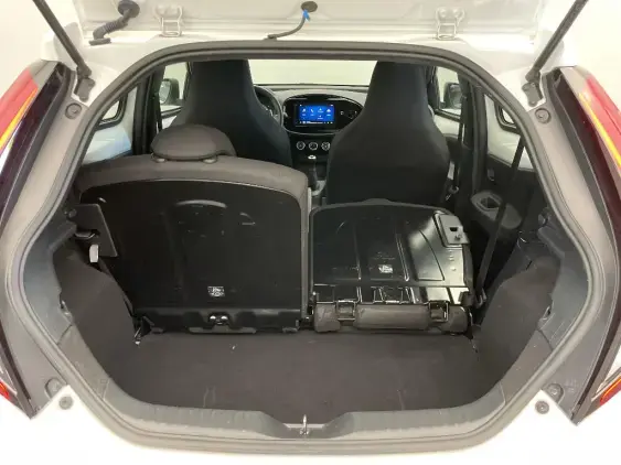 TOYOTA AYGO X - voiture d'occasion - Photo 16