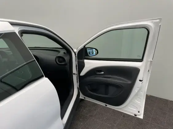 TOYOTA AYGO X - voiture d'occasion - Photo 20