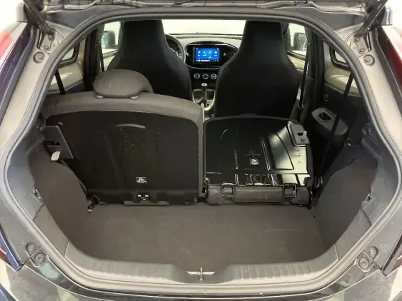TOYOTA AYGO X - voiture d'occasion - Photo 16