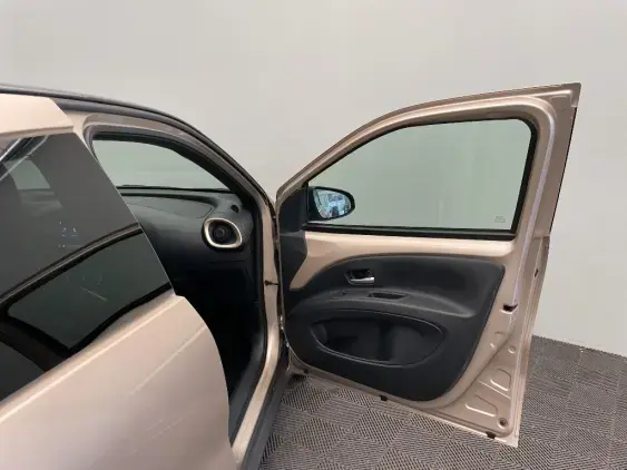 TOYOTA AYGO X - voiture d'occasion - Photo 20