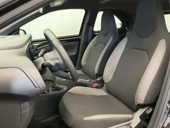 TOYOTA AYGO X - voiture d'occasion - Photo 18