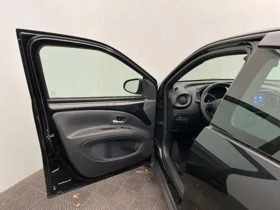 TOYOTA AYGO X - voiture d'occasion - Photo 19