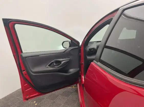 TOYOTA YARIS IV - voiture d'occasion - Photo 19